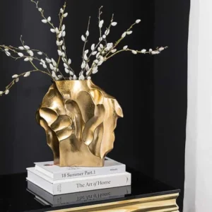 Handgefertigte Vase LIQUID 25cm gold Metall Hammerschlag Design