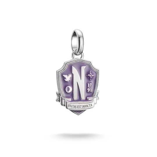 Silberner Charm-Anhänger mit lila Wappenschild, Buchstabe „N“ und 17/91